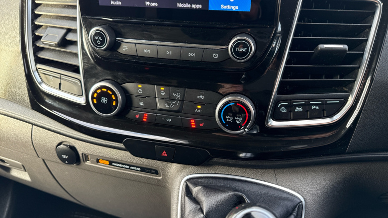 Ford Transit Custom 300 L1 Diesel Fwd 2.0 EcoBlue 130ps Low Roof Limited Van